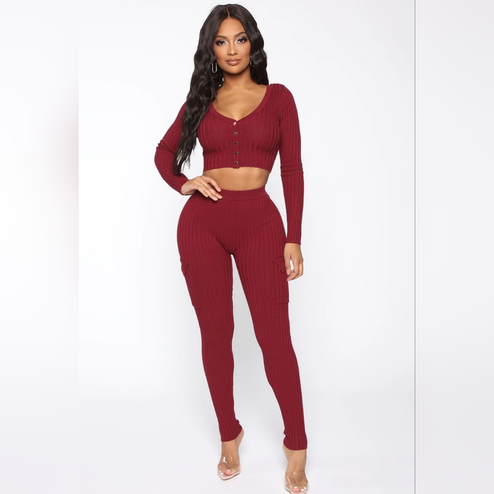 Fashion Nova NWT ribbed cozy up pant set Burgundy size XS